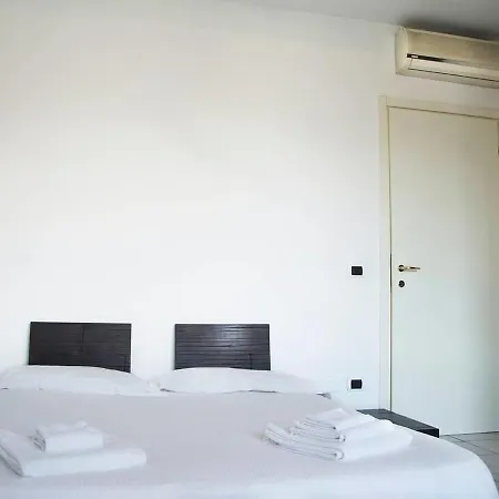 Charming In Near Beach Apartment